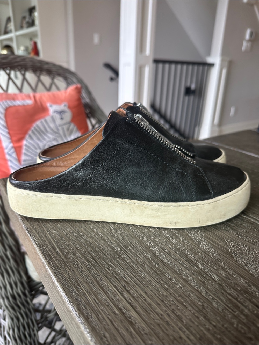 Women’s  Black Leather Slip-On Sneakers with Zipper excellent shape 8 M